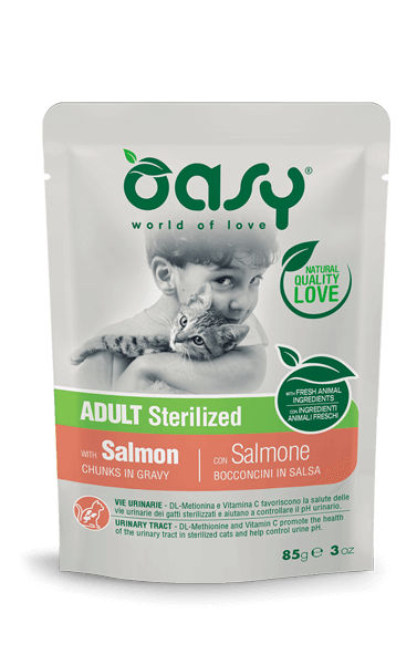 Oasy Chunks in Gravy Sterilised Salmon - пауч за стерилизирани котки със сьомга 85 гр.