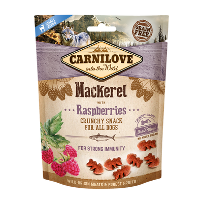 Carnilove Dog Crunchy Snack Mackerel with Raspberries with fresh meat - хрупкаво лакомство със скумрия и малини 200 гр