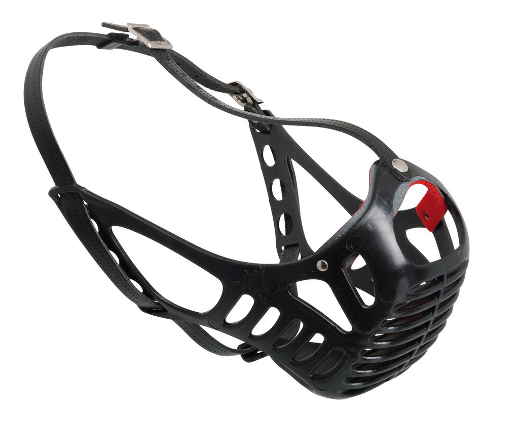 Camon Plastic Muzzle Boxer - намордник за кучета с обиколка на муцуната 41 см и дължина на муцуната 5 см