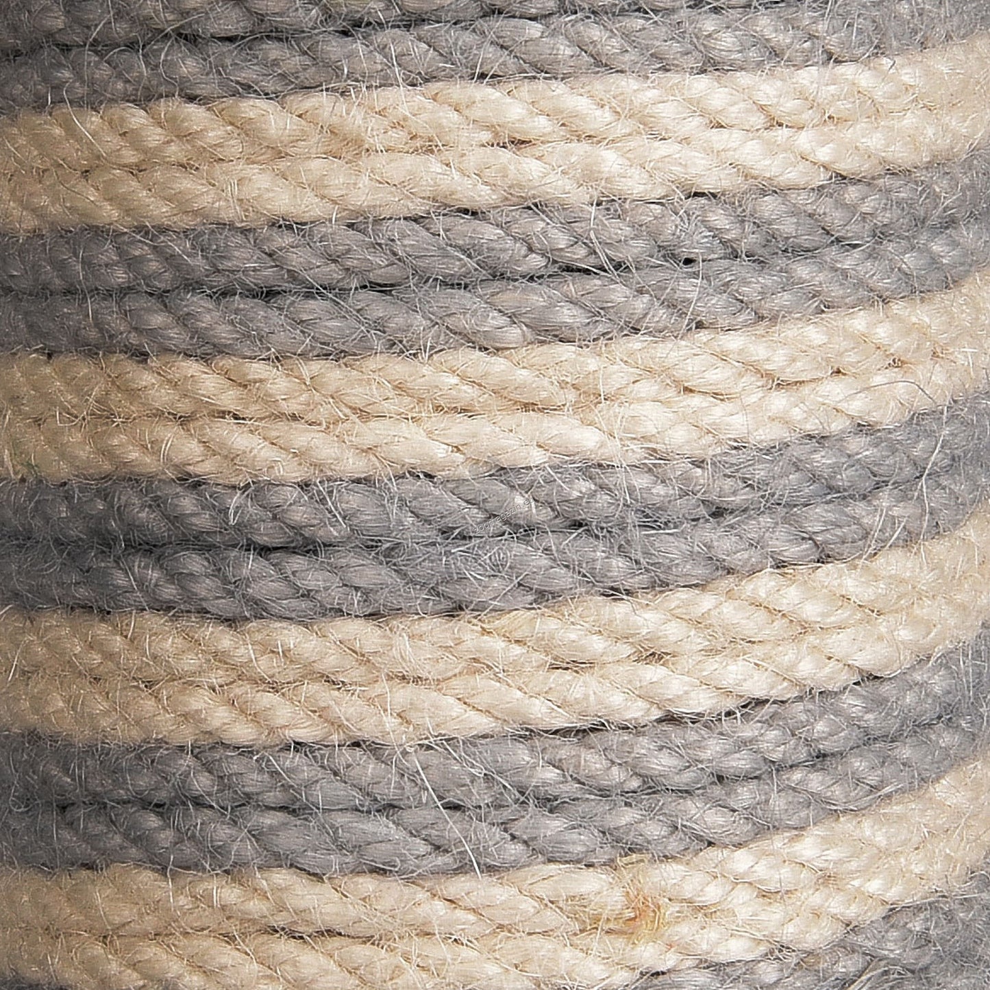 Flamingo Scratching Tree Clark - драскалка за котки 30 / 30 / 45 см