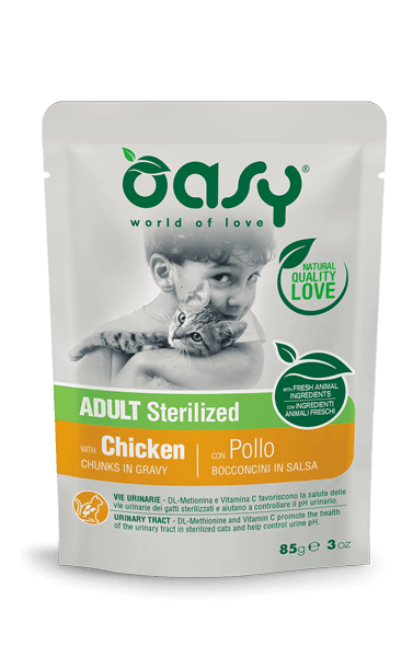 Oasy Chunks in Gravy Sterilised Chicken - пауч за стерилизирани котки с пилешко месо 85 гр.