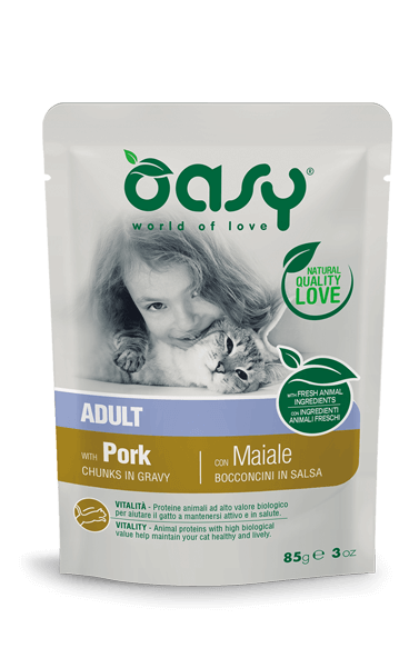 Oasy Chunks in Gravy Adult Pork - пауч за възрастни котки със свинско месо 85 гр.