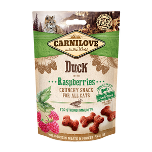 Carnilove Cat Crunchy Snack Duck with Raspberries with fresh meat - лакомство за силен имунитет с патешко месо и горски малини 50 гр