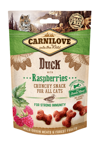 Carnilove Cat Crunchy Snack Duck with Raspberries with fresh meat - лакомство за силен имунитет с патешко месо и горски малини 50 гр