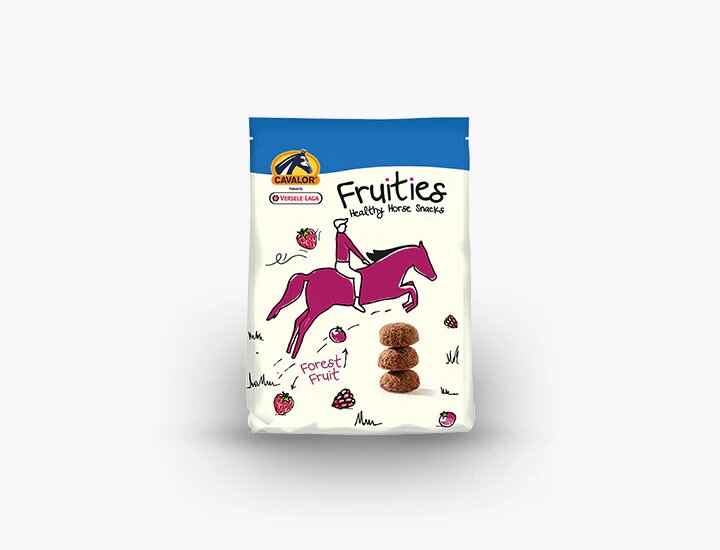Cavalor Fruities - лакомство награда, с витамини, минерали, горски плодове 750 гр.