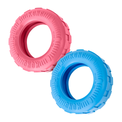 KONG Puppy Tires M/L - каучукова играчка за лакомства за кученца 11.4 см