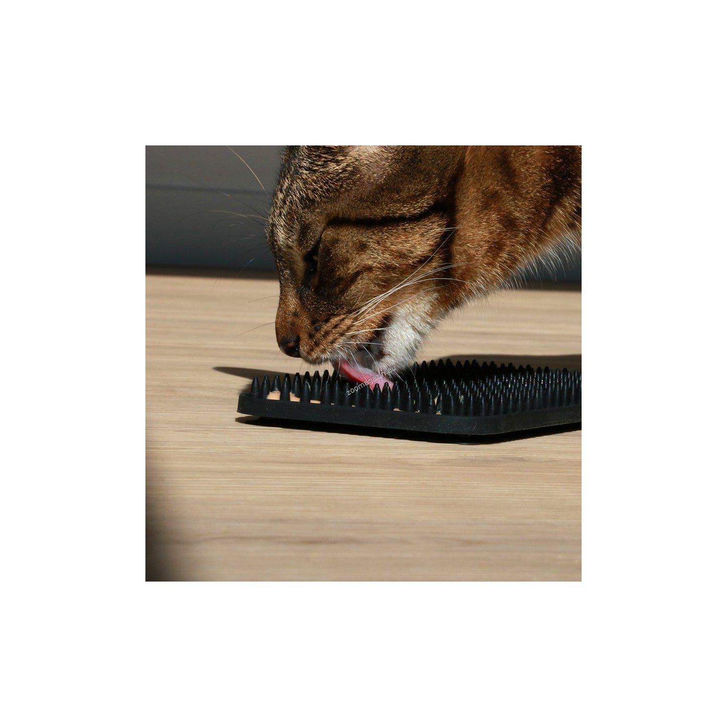 I Love Happy Cats Licking Mat - подложка за близане за котки 10 / 20 см